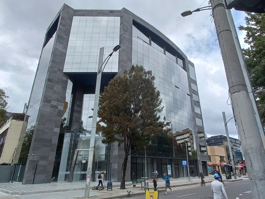 Proyecto: Edificio Oficinas 1592